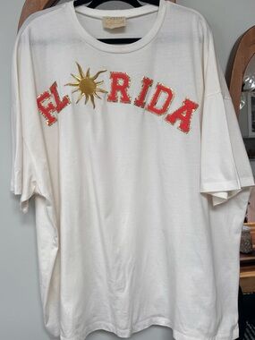 Judith March cream white 'Florida' Graphic Tee with Gold Sun